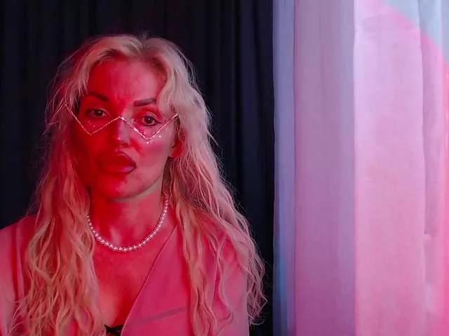 Freechat Margo77-1 on BongaCams