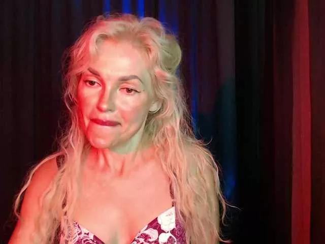 Freechat Margo77-1 on BongaCams