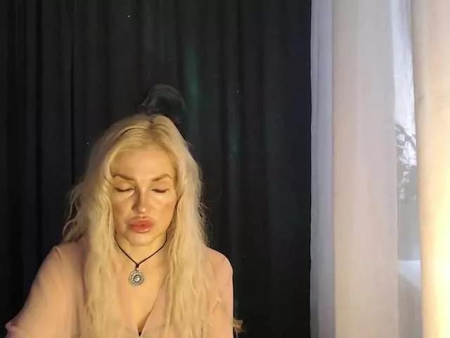 Freechat Margo77-1 on BongaCams