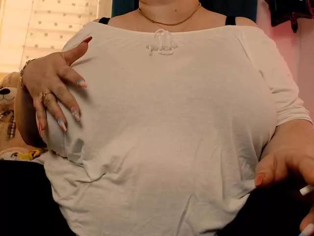 Offline Mayabigtitss on BongaCams