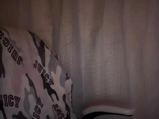 Offline mermaidlexi on BongaCams