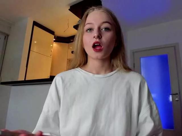 MiaMeowa on BongaCams 