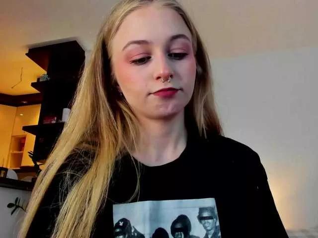 MiaMeowa on BongaCams 