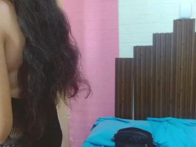 MikeAndLuisa — Freechat on BongaCams