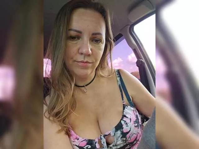 Offline MilaSavory on BongaCams