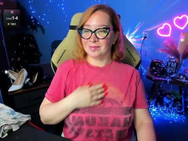 mmmMommy — If you want to know me, get ready for... exploring me! I love mystery as much as I love my fans. I will be your secret, your passion, your fantasy, maybe your everything!