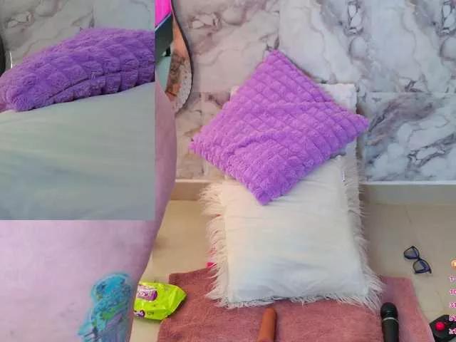 Offline NathaxaLeans on BongaCams