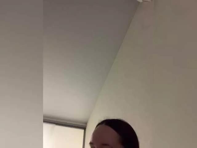 Offline OriginalHOOLi on BongaCams