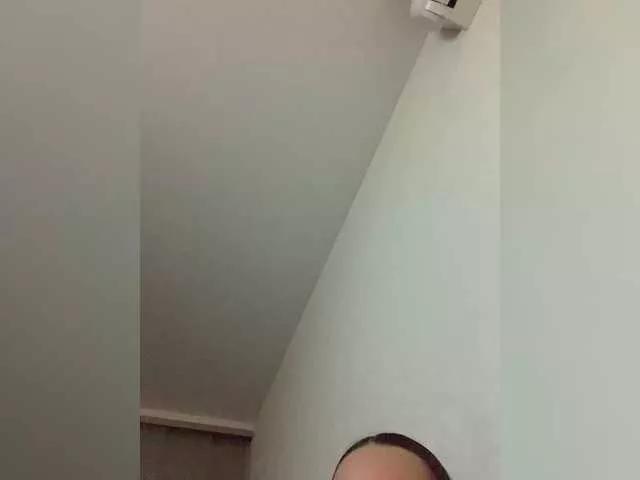 Offline OriginalHOOLi on BongaCams