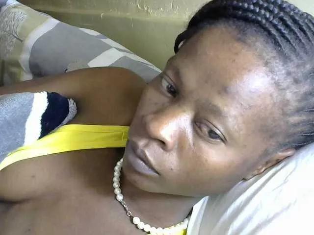 Offline PrettyAlianah on BongaCams