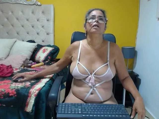 Freechat rousse-sexyandhot on BongaCams