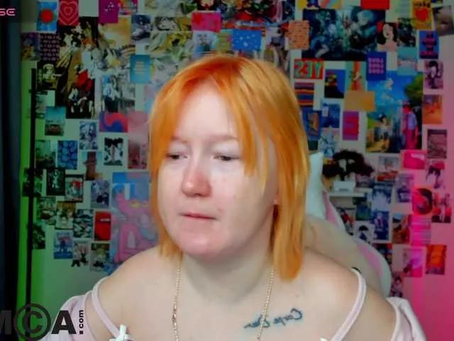 Freechat Sara-Moor on BongaCams