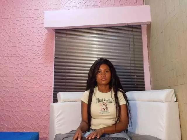 SashaLuxx on BongaCams 