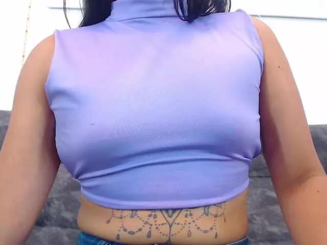 Offline scarlet-jones on BongaCams