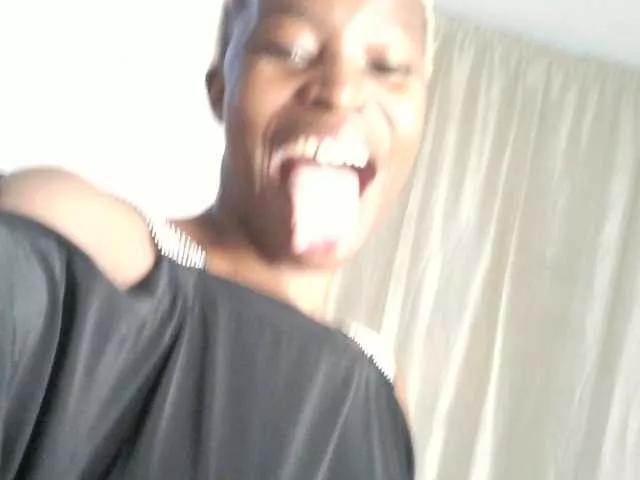 Offline Sexxycandy on BongaCams