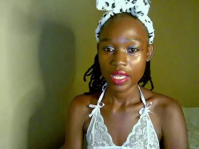 Offline sexy-dee on BongaCams