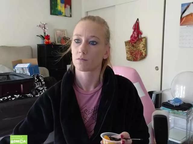 Offline sexyscienceteacher90 on BongaCams