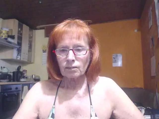 Offline Sexysilvie on BongaCams