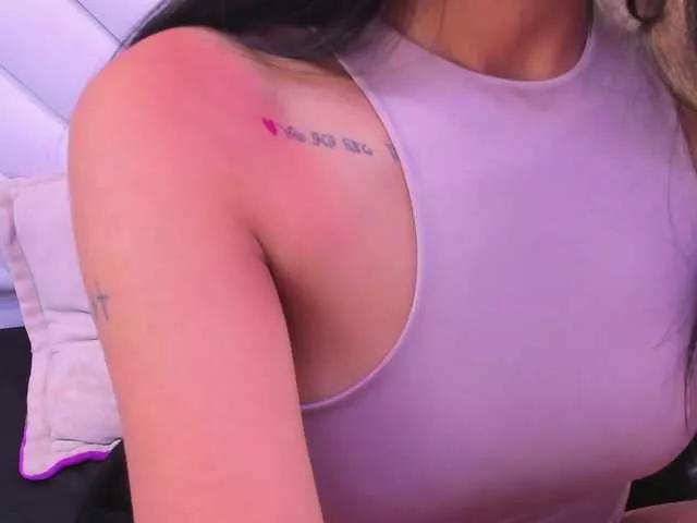 Offline SharlotRodriguez on BongaCams