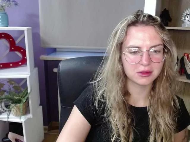 Freechat soft-zoey on BongaCams