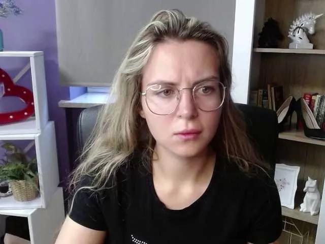 Freechat soft-zoey on BongaCams