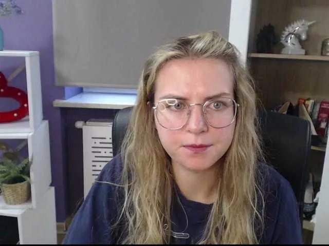 Freechat soft-zoey on BongaCams