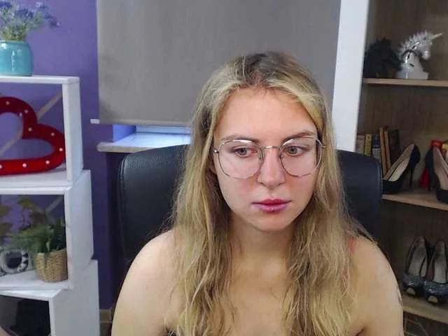 Freechat soft-zoey on BongaCams