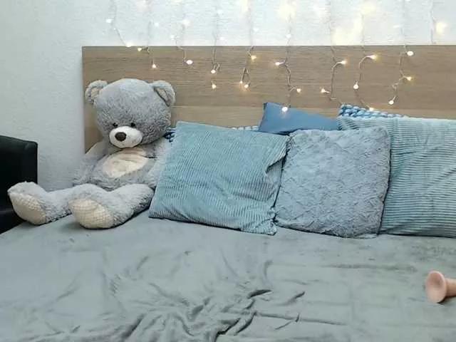 Offline SopheyMoon on BongaCams