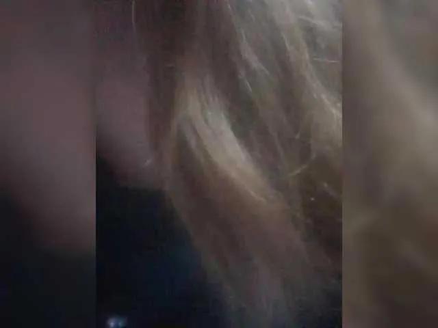 BongaCams TenderBerry is Freechat TenderBerry — Mutual interest, Attention, Sometimes surprise, whisper in the ear. When he squeezes you tight, and you understand that he will not let go. The attitude towards me is very important for me, and the opinion about me ... dry and false compliments do not...