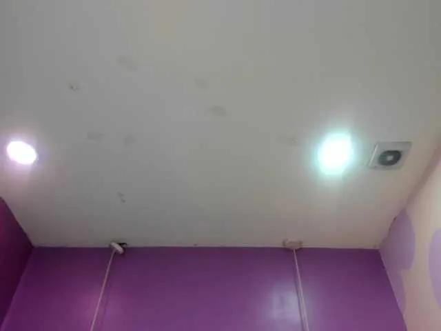 Offline tiiny-emilly on BongaCams