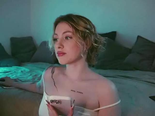 Freechat TouchMyAss on BongaCams