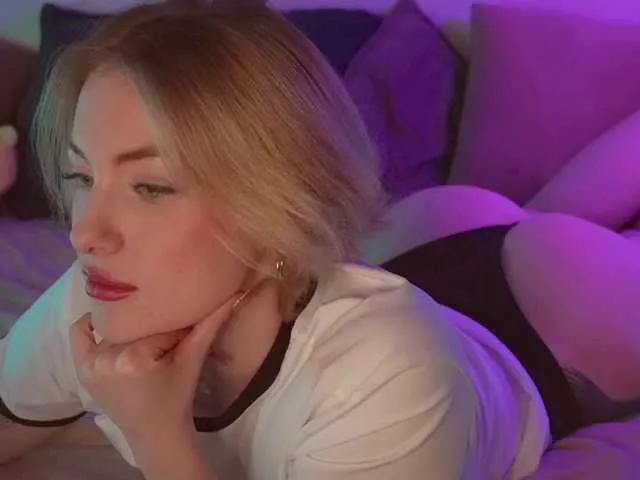 Freechat TouchMyAss on BongaCams