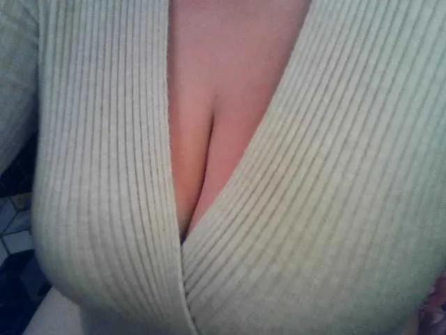 BongaCams VeronicaChica is Freechat VeronicaChica — MIND. HUMOR AND SEX