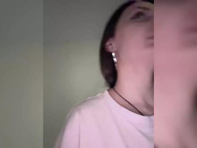 Offline Wow-Eva on BongaCams