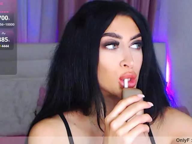 Offline YaninReyes on BongaCams