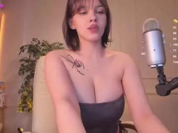 adalyn_glow on Chaturbate 