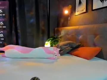 alexisl0ve — Hi kitty [10 tokens left] #skinny #smalltits #feet #fitness #natural #My love vibro - 111/ 222/999/444