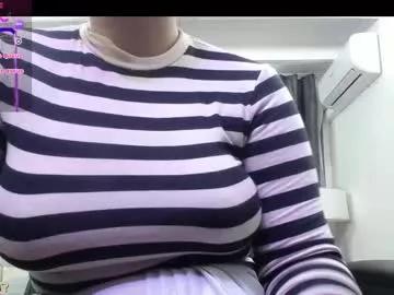 anashalimar_ —  I caress my tits and make my nipples wear hard, my pussy wants to drip about pleasure #indian #perverted #bigass #sissy #puffynipples [91 tokens remaining]