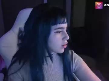 annie_snow_ on Chaturbate 