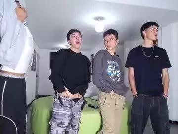 Freechat benz_boys on Chaturbate