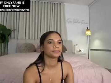 Freechat camilitasu on Chaturbate