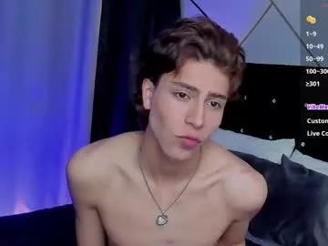 chrristopher77 on Chaturbate 