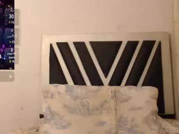 Freechat cloe_doll on Chaturbate