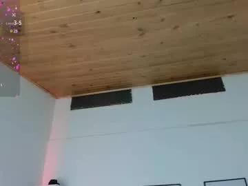 Freechat cristal__hot_1 on Chaturbate