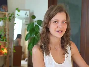 eli_sun —   GOAL: risky dance [418 left]   #18 #shy #natural #smile #tease