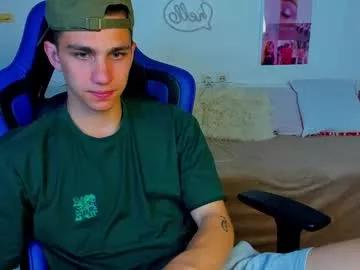 Freechat frank_mooree on Chaturbate