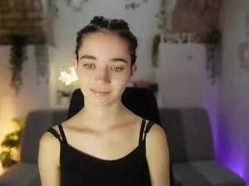 Freechat gia_paige18 on Chaturbate