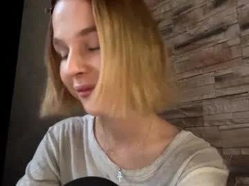 gigikray — Goal - puff out my cheeks My name is Molly #lovense #18 #shy #teen #young [17 tokens remaining]