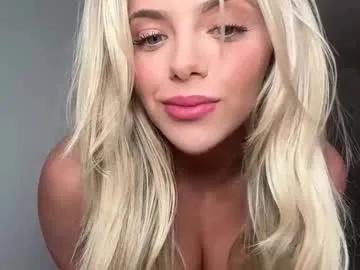 gracieparker — take my bra off lets get this party started! [3000 tokens remaining]