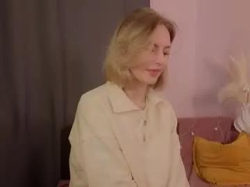 gwenkevwitch — my name is Jannie and im very new here!! ^^  goal: show my outfit  #shy #blonde #feet #young #new [0 tokens remaining]